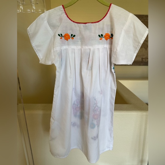 Mexican Embroidery Print Dress - Picture 3 of 3